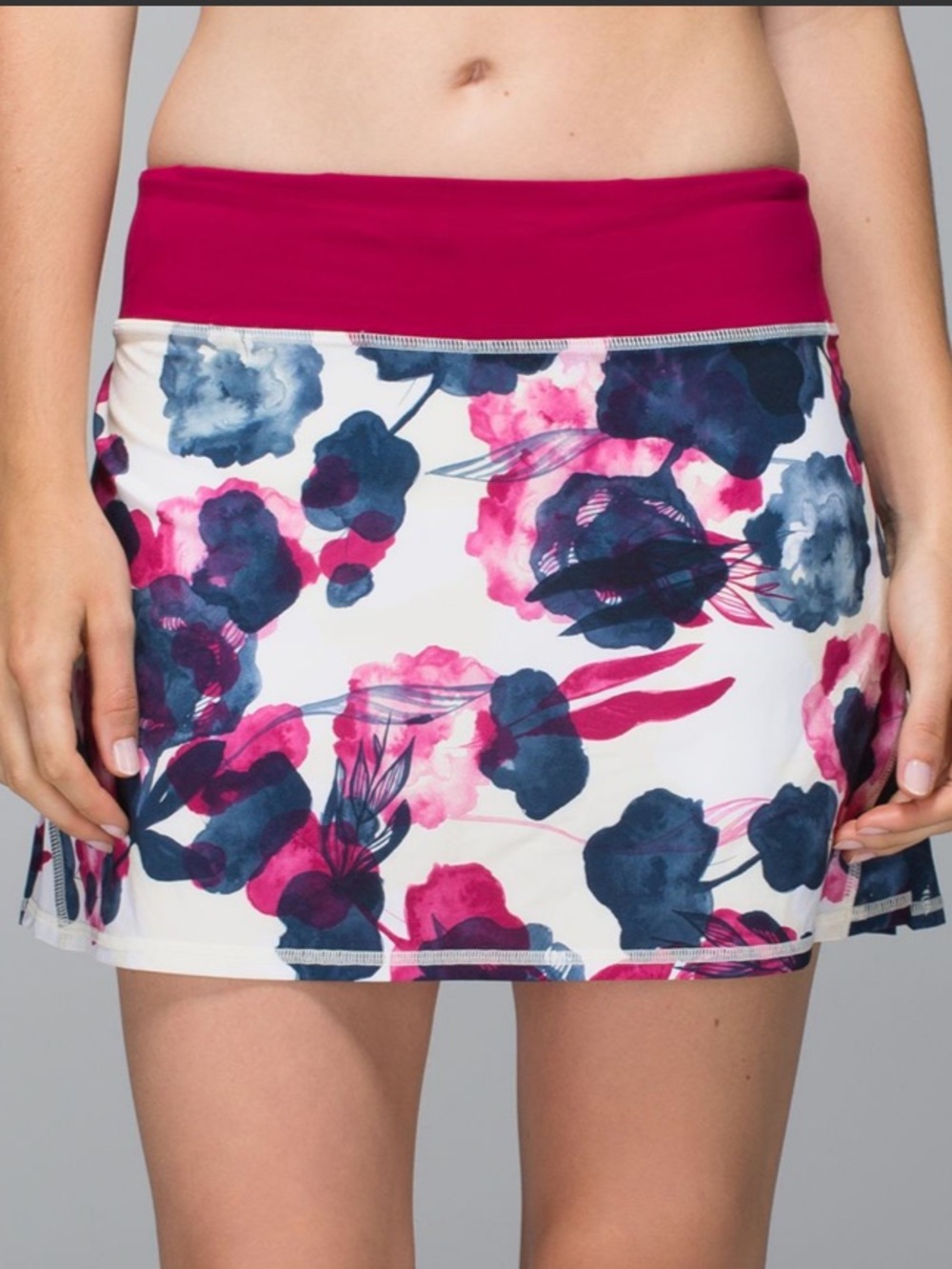 Lululemon✨ Pace Setter Skirt size 6